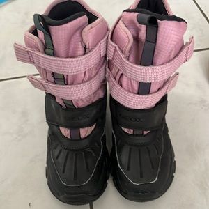 COPY - Girl Geox Winter Boots，size US 2